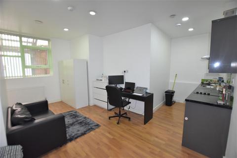 Studio to rent, Phoenix Yard, Upper Brown Street, Leicester, LE1