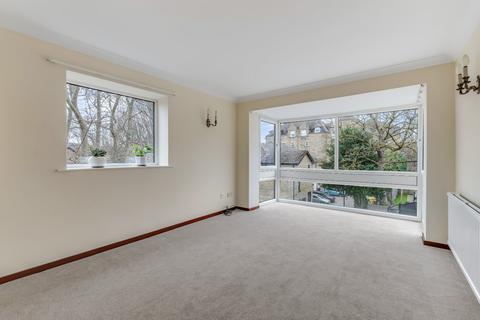 2 bedroom flat for sale, Parish Ghyll Road, Ilkley, West Yorkshire, LS29