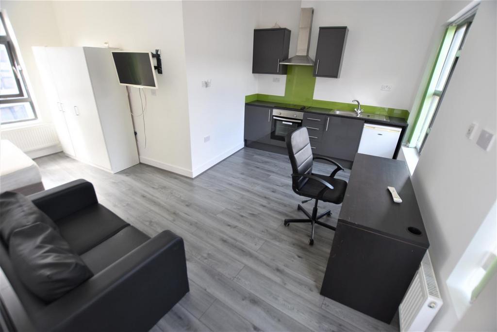 Lounge/Kitchen