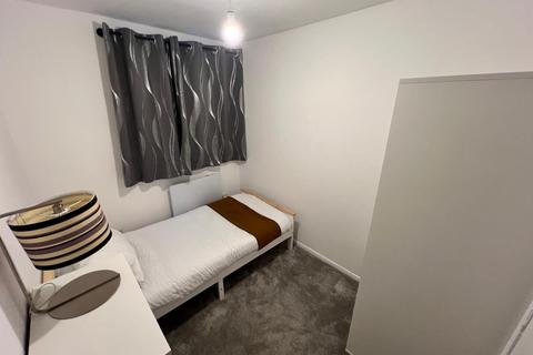 2 bedroom flat for sale, Barking, IG11