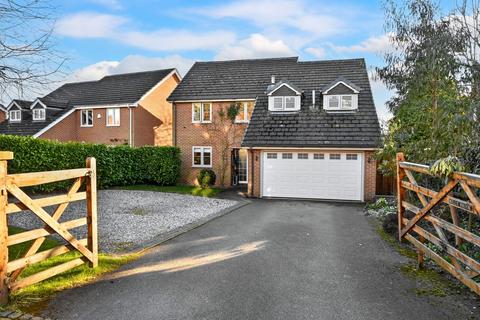4 bedroom detached house for sale, Riggs Lane, Ashbourne, DE6