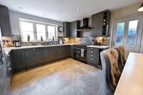 4 bedroom detached house for sale, Riggs Lane, Ashbourne, DE6
