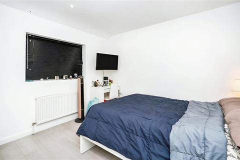 House share to rent, Elizabethan Close, Stanwell, Staines-upon-Thames, Surrey, TW19