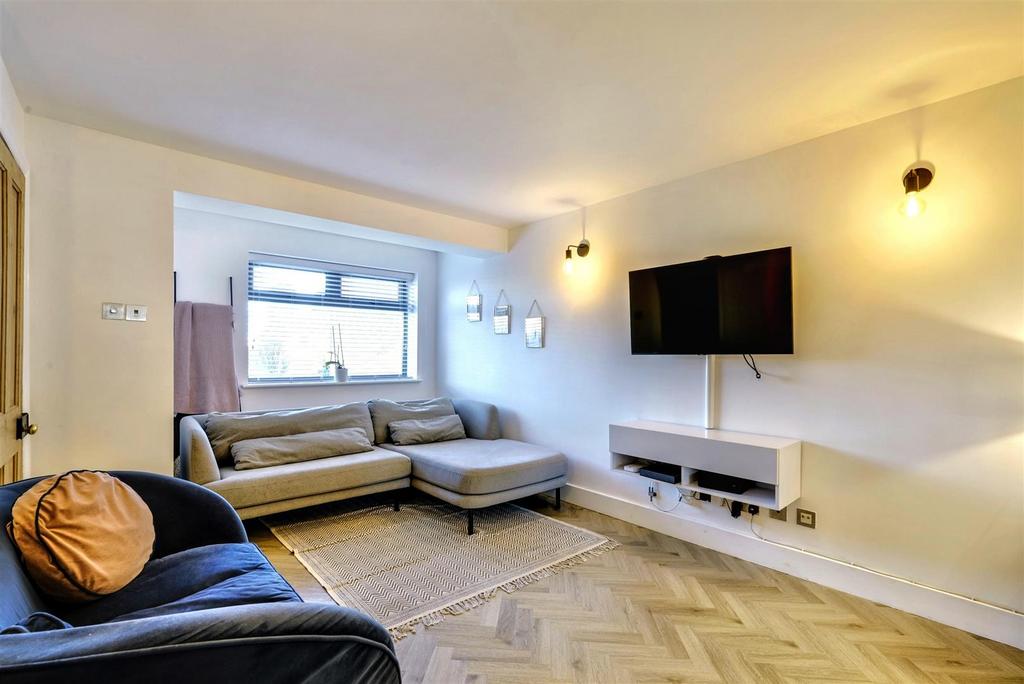 Lounge/Sitting Room