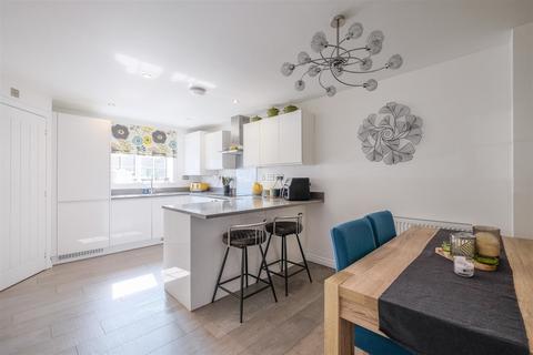 3 bedroom townhouse for sale, Blacksmith Way, Lindley, Huddersfield, HD3