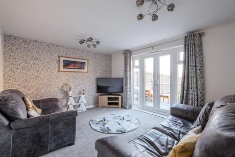3 bedroom townhouse for sale, Blacksmith Way, Lindley, Huddersfield, HD3