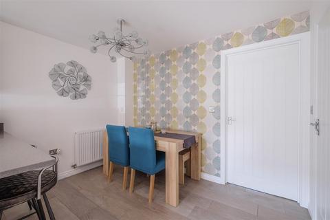 4 Blacksmith Way, Lindley, Huddersfield, HD3 3WX