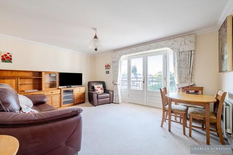 2 bedroom apartment for sale, Highlands Apartments, Gidea Park