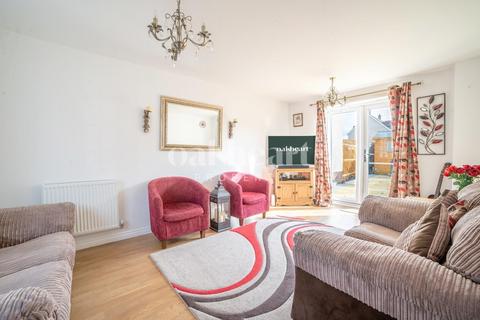3 bedroom terraced house to rent, Sergeant Street, Colchester