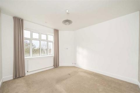 3 bedroom flat for sale, Shoot Up Hill, London NW2