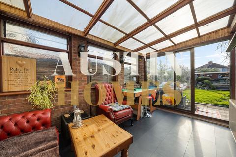 Hertford Road, Enfield, EN3
