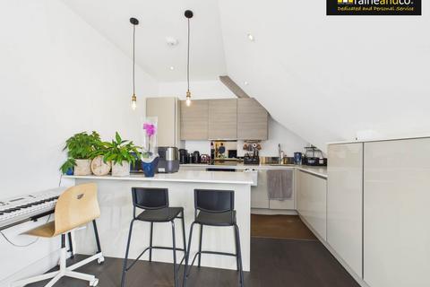 2 bedroom apartment for sale, Southgate Road, Potters Bar