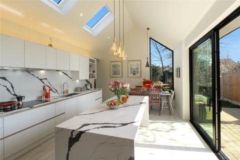 4 bedroom bungalow for sale, Tankerville Drive, Leigh-on-Sea, Essex, SS9