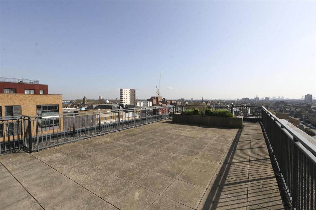 Communal Roof Terrace