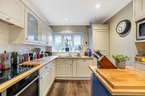 12 Worcester Park Road, Worcester Park, KT4 7QD