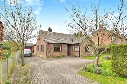 3 bedroom detached house for sale, Woodchurch Road, Appledore