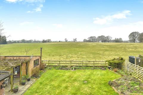 3 bedroom detached house for sale, Woodchurch Road, Appledore