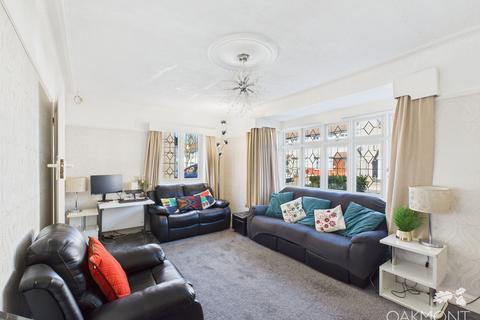 3 bedroom semi-detached house for sale, Hillview Avenue, Hornchurch