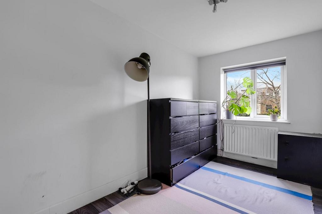 12-2571 JHProp Wpen - 2 Capel Court - 34-medium.jpg