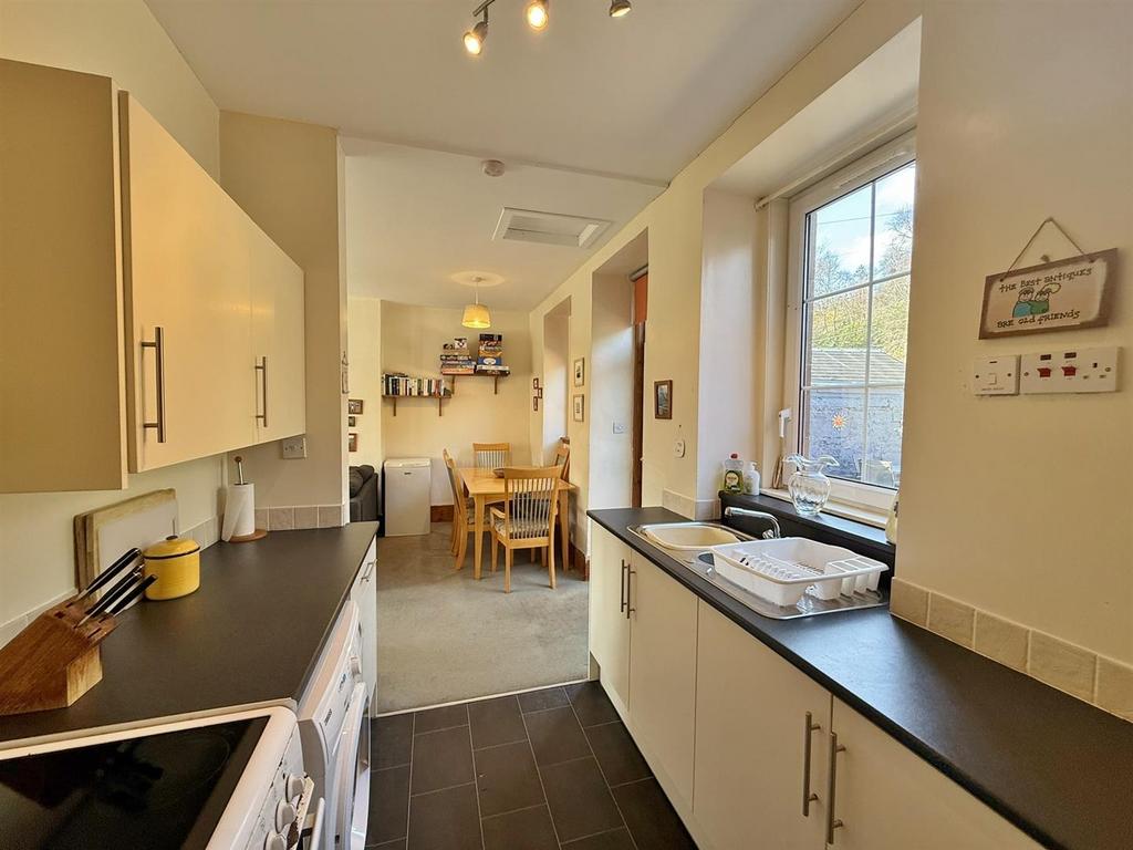 Kitchen to dining space