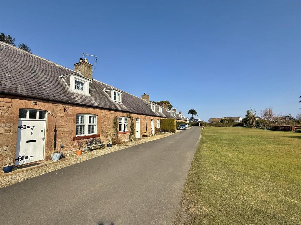 'Douglas Row'