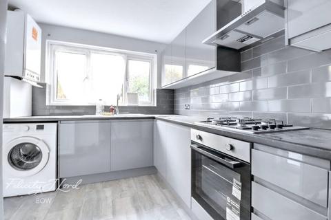 5 bedroom terraced house to rent, Lonsdale Avenue, LONDON