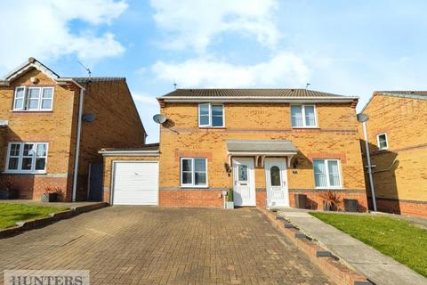 2 bedroom semi-detached house for sale, Holm Hill Gardens, Peterlee, County Durham, SR8  3JT