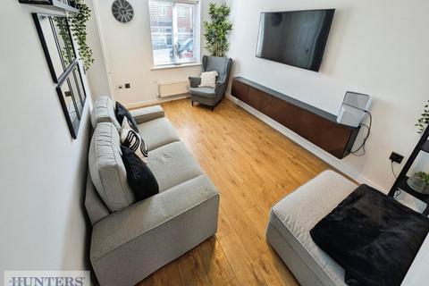 2 bedroom semi-detached house for sale, Holm Hill Gardens, Peterlee, County Durham, SR8  3JT