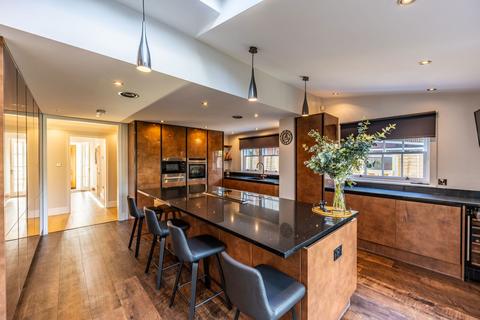 4 bedroom detached house for sale, Portsmouth Road, Southampton SO19