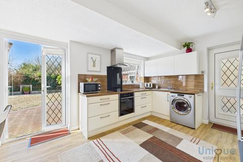 2 bedroom bungalow for sale, Broadway,  Fleetwood, FY7