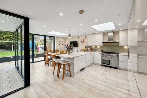 2 Rockhampton Road, South Croydon, CR2 7AQ