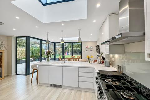 2 Rockhampton Road, South Croydon, CR2 7AQ