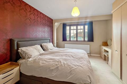 2 Rockhampton Road, South Croydon, CR2 7AQ