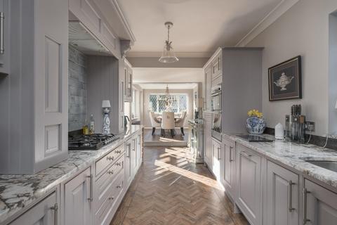 4 bedroom detached house for sale, Heath Road, Leighton Buzzard