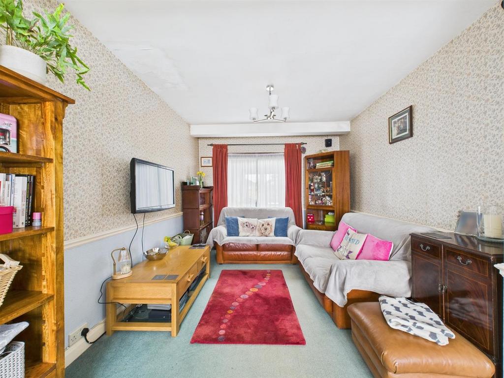 CAM02885 G0-PR0327-STILL004.jpg
