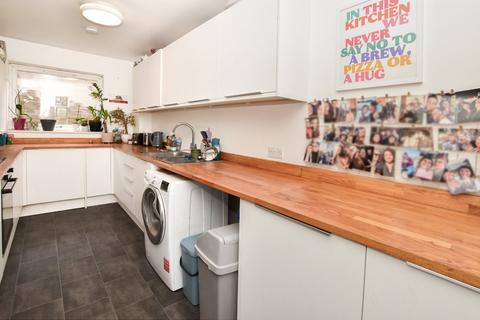 33 The Heights, Beckenham, BR3 5BY