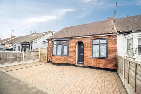 52 Feeches Road, Southend-on-sea, SS2 6TD