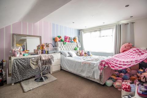 52 Feeches Road, Southend-on-sea, SS2 6TD