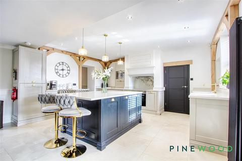 3 bedroom detached house for sale, Town End, Alfreton DE55