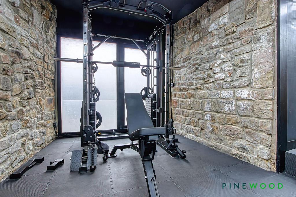 Outbuilding/gym