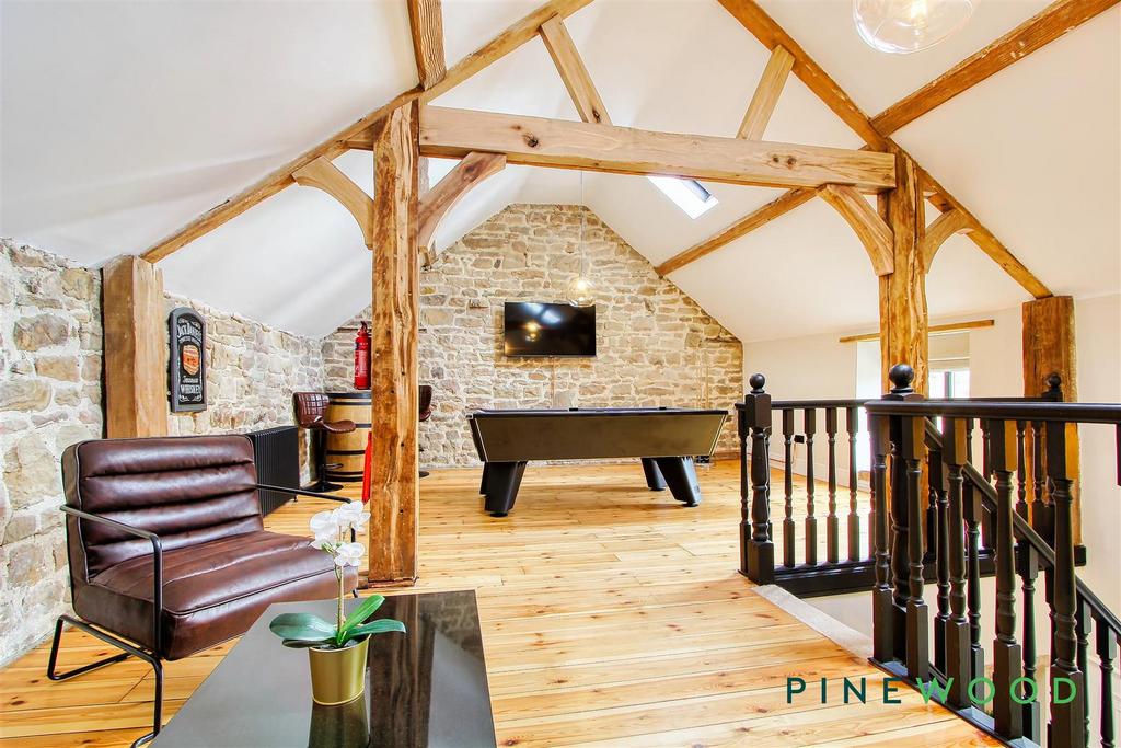 Landing/reading/games room