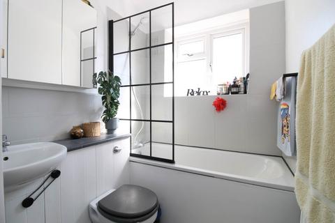48 Central Gardens, Morden, SM4 5SH