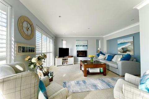 4 bedroom detached house for sale, Lingwood Ave, Christchurch BH23