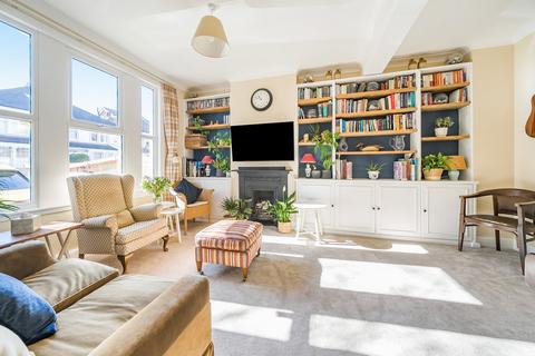 27 Chaffinch Road, Beckenham, BR3 4LT