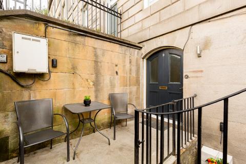 9 Leopold Place, New Town, EH7 5JW