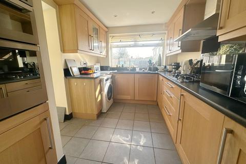 3 bedroom detached house for sale, Rowallan Drive, Bedford MK41