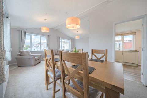 2 bedroom park home for sale, Pine Grove Park, Cambridge CB24