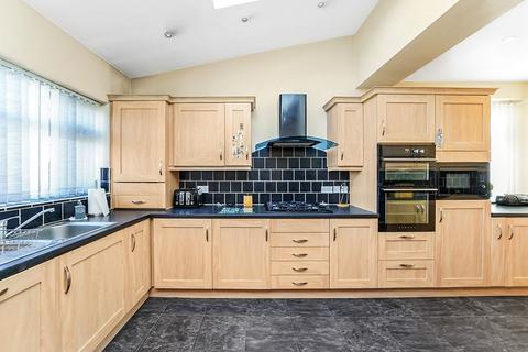 3 bedroom semi-detached house for sale, Ewellhurst Road, Ilford IG5