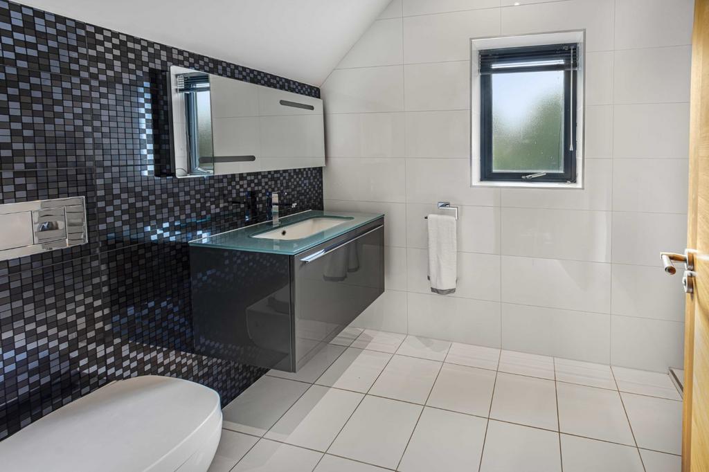 Ensuite