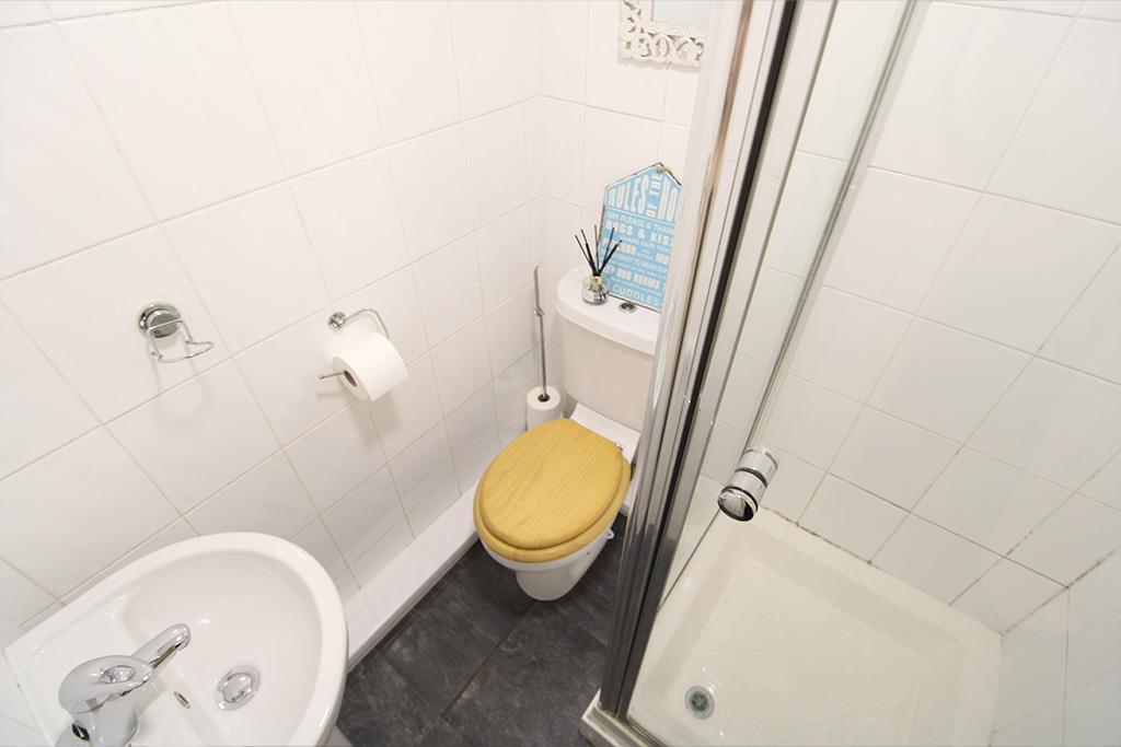 Shower room.jpg